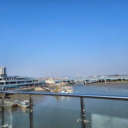 피드에 업로드 된 이미지