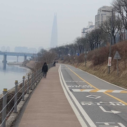 피드에 업로드 된 이미지