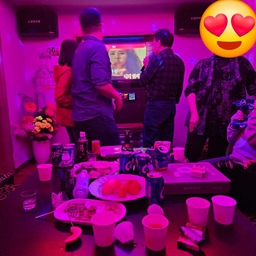 피드에 업로드 된 이미지