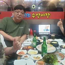 피드에 업로드 된 이미지