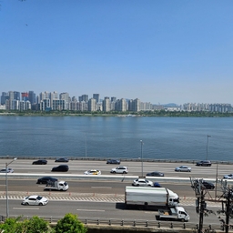 피드에 업로드 된 이미지