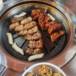 피드에 업로드 된 이미지