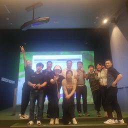 피드에 업로드 된 이미지