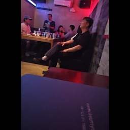 피드에 업로드 된 이미지