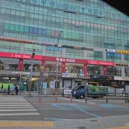 피드에 업로드 된 이미지