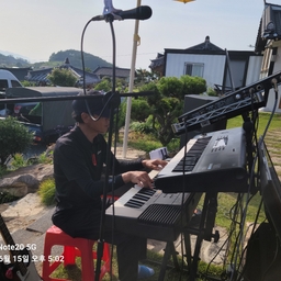 ํผ๋์ ์
๋ก๋ ๋ ์ด๋ฏธ์ง