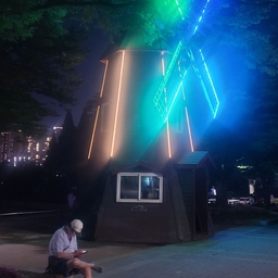 피드에 업로드 된 이미지