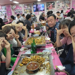 피드에 업로드 된 이미지