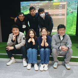 피드에 업로드 된 이미지