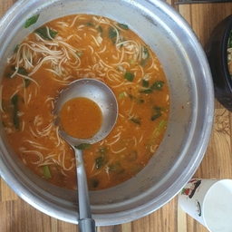 피드에 업로드 된 이미지