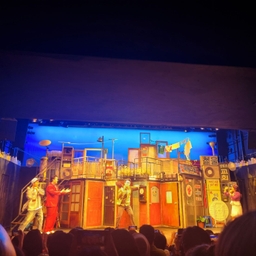 피드에 업로드 된 이미지