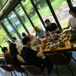 피드에 업로드 된 이미지