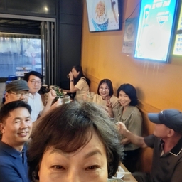 피드에 업로드 된 이미지