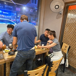 피드에 업로드 된 이미지