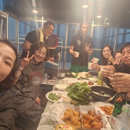 피드에 업로드 된 이미지