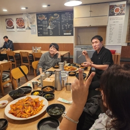 피드에 업로드 된 이미지