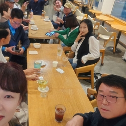피드에 업로드 된 이미지