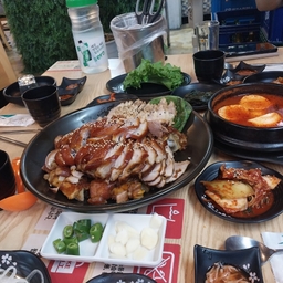 피드에 업로드 된 이미지