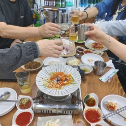 피드에 업로드 된 이미지