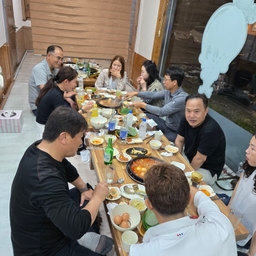 피드에 업로드 된 이미지