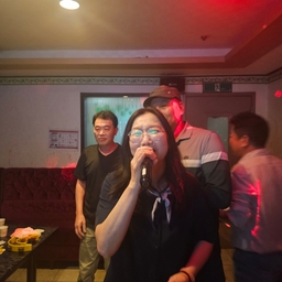 피드에 업로드 된 이미지