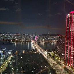 피드에 업로드 된 이미지