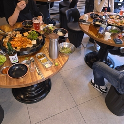 피드에 업로드 된 이미지