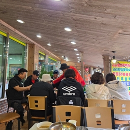 피드에 업로드 된 이미지
