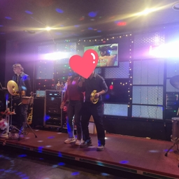 피드에 업로드 된 이미지