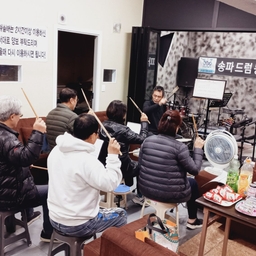 피드에 업로드 된 이미지