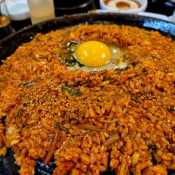 피드에 업로드 된 이미지