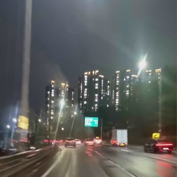 피드에 업로드 된 이미지