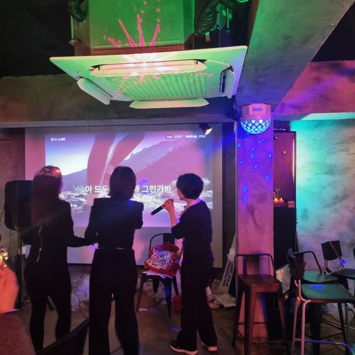 ํผ๋ ์ด๋ฏธ์ง