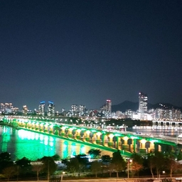 피드에 업로드 된 이미지