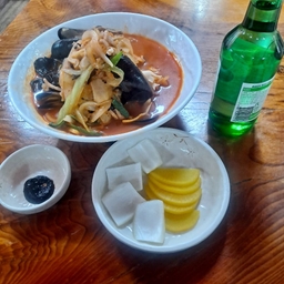 피드에 업로드 된 이미지