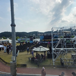 피드에 업로드 된 이미지