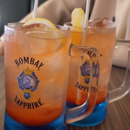 피드에 업로드 된 이미지