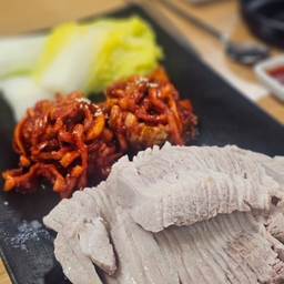 피드에 업로드 된 이미지