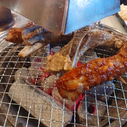 피드에 업로드 된 이미지