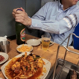 피드에 업로드 된 이미지