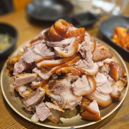 피드에 업로드 된 이미지