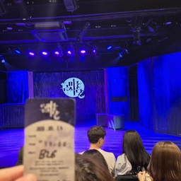 피드에 업로드 된 이미지