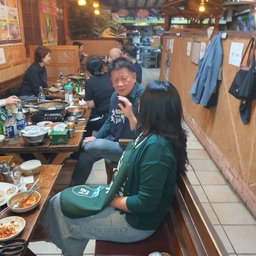 피드에 업로드 된 이미지