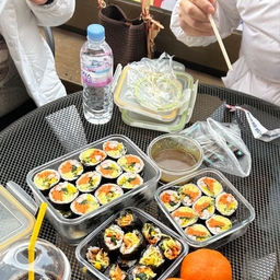 피드에 업로드 된 이미지