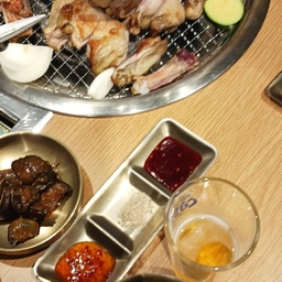 피드에 업로드 된 이미지