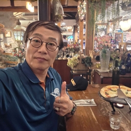 피드에 업로드 된 이미지