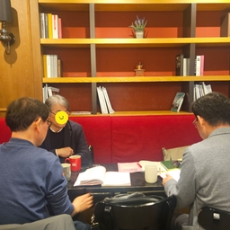 피드에 업로드 된 이미지