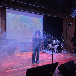 피드에 업로드 된 이미지