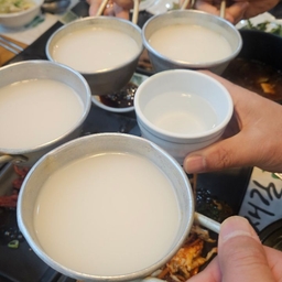 피드에 업로드 된 이미지