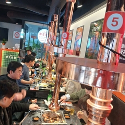 피드에 업로드 된 이미지